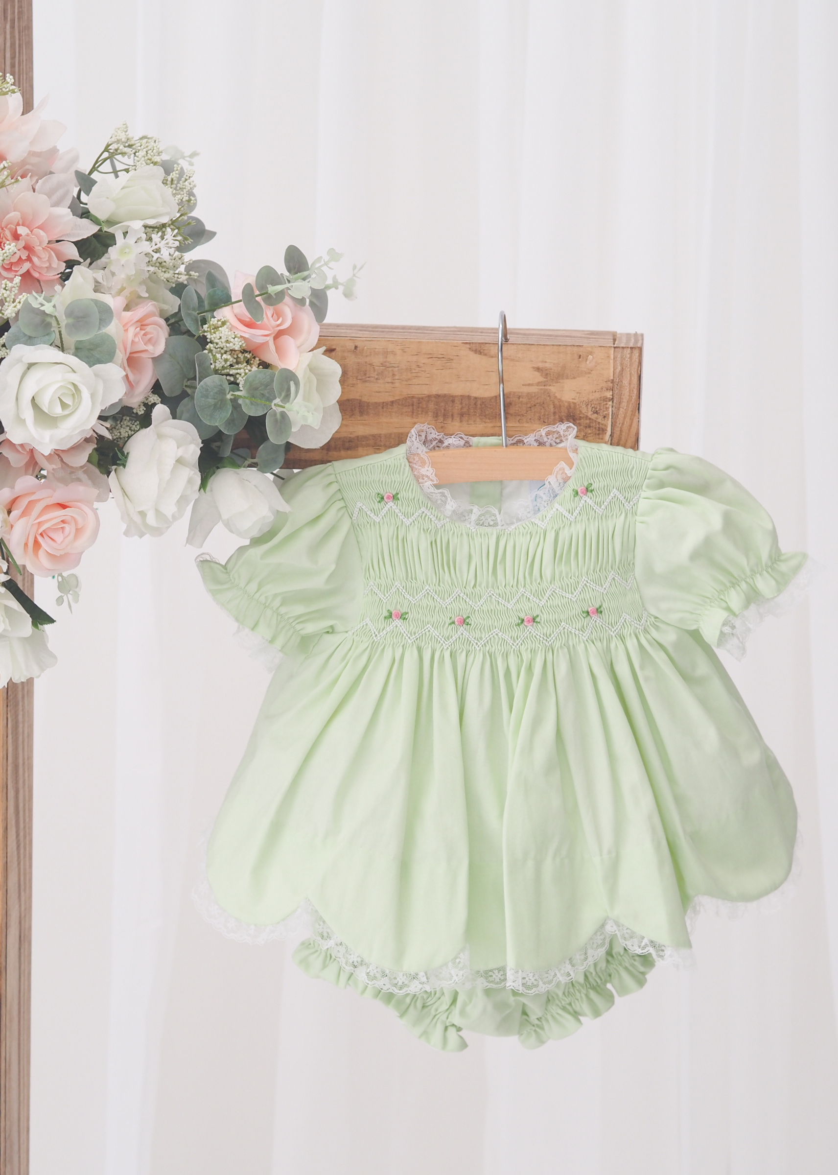 PO110: Elegant Smock Girls Bloomer Set