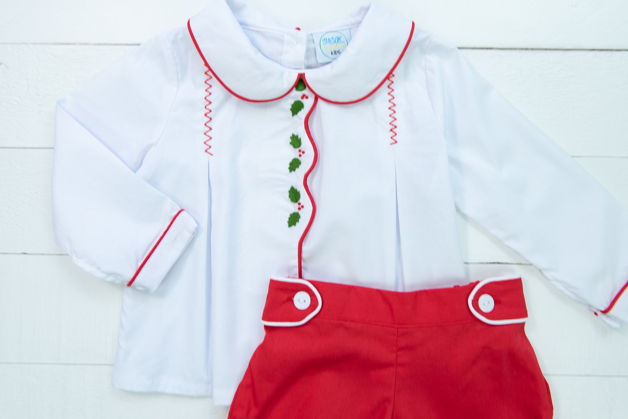 Boys Embroidered Holly Banded Shorts Set